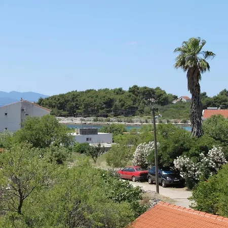 Apartment By The Sea Sucuraj, Hvar - 3589 *