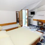 Apartament By The Sea Sucuraj, Hvar - 3589